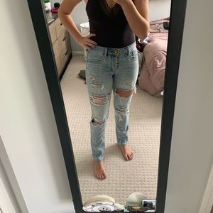 American Ragle Light Wash Boyfriend Jeans